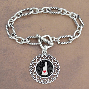 Twisted Chain Link Toggle Clasp Heartland Bracelet with New Hampshire State Charm